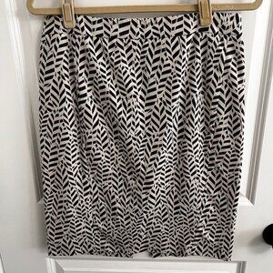 CLASSIC + CHIC – Ann Taylor LOFT Geometric Pattern Pencil Skirt | Size 8